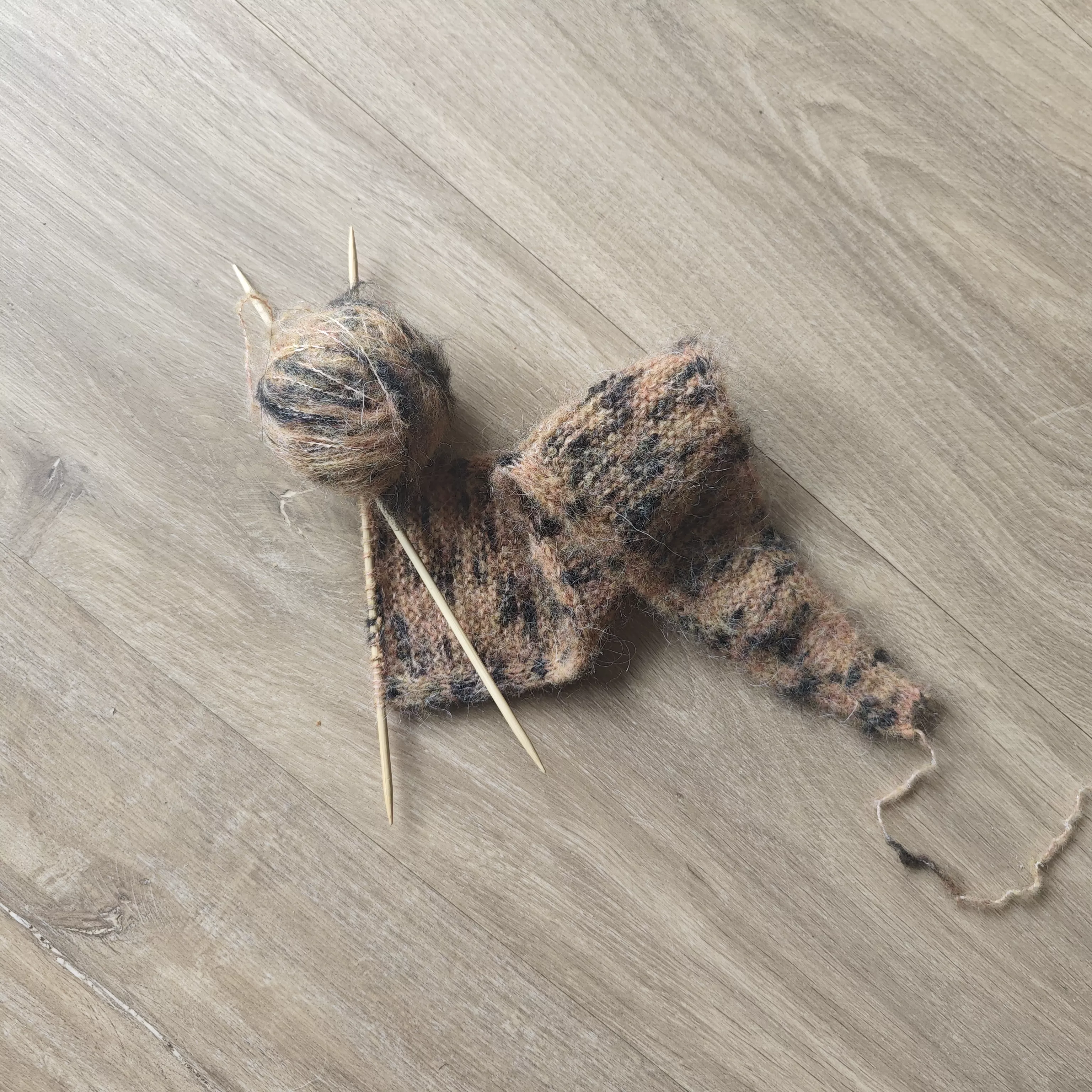 Tiger scarf terrifiknits WIP